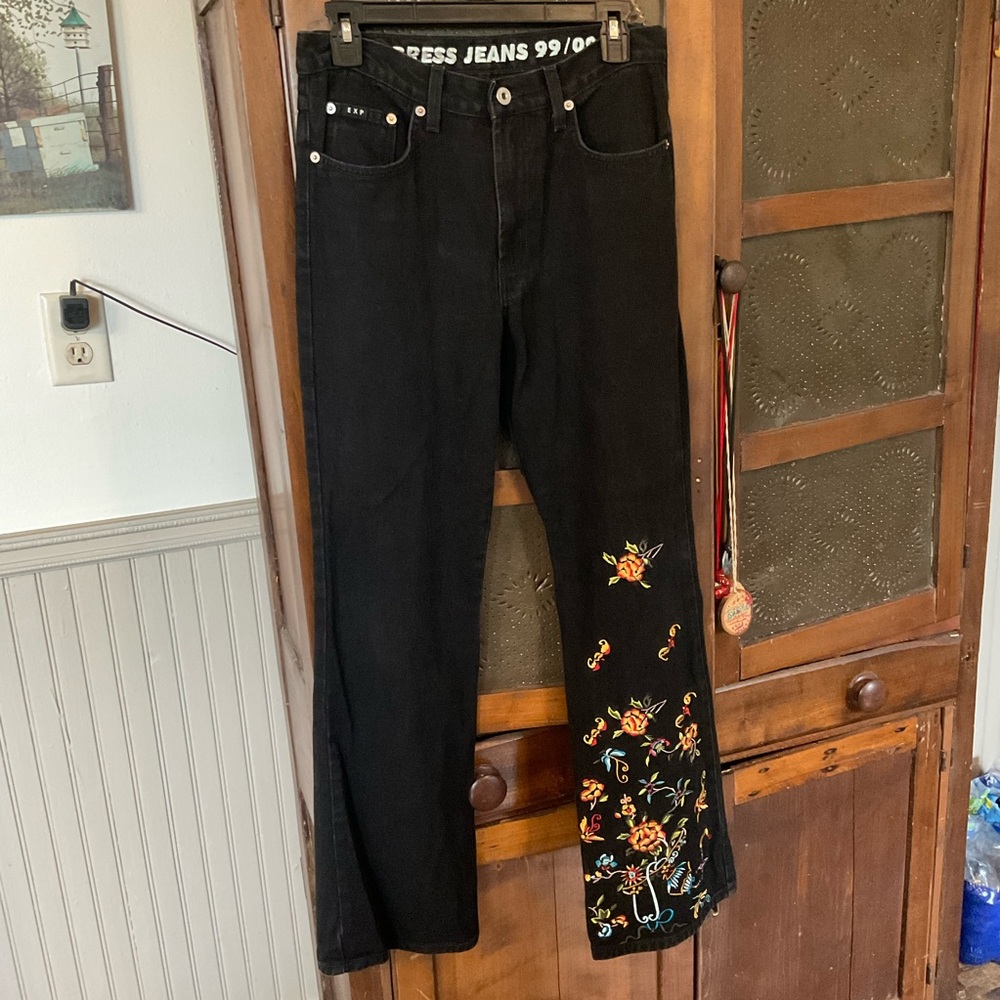 Vintage Express Y2K Embroidered Flower Jeans 5/6